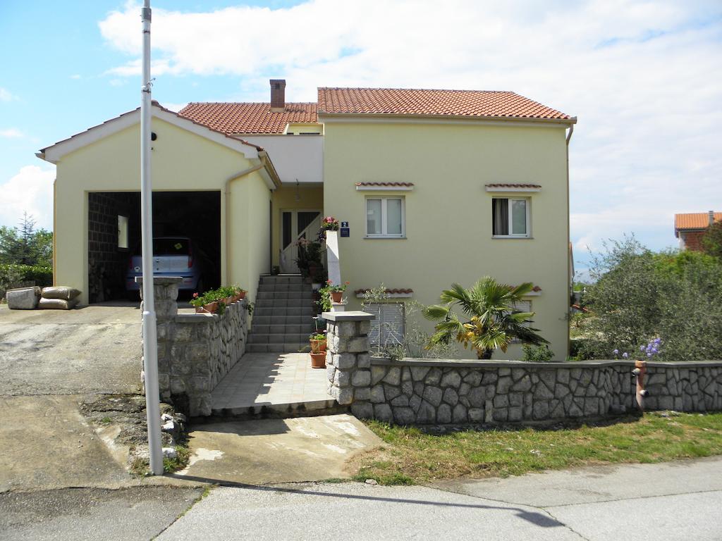 Apartments Njivice Bajcic Esterno foto